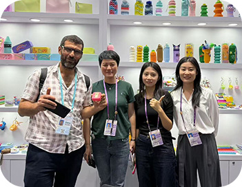 義烏市悦発工芸品有限公司