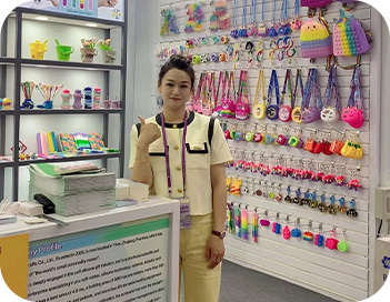 義烏市悦発工芸品有限公司